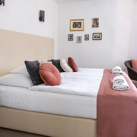 Csillag Apartman