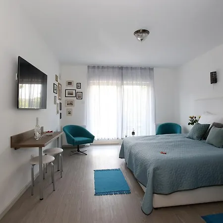 Csillag Apartment Balatonalmadi