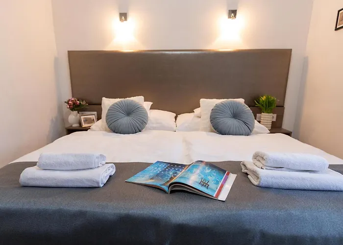 Csillag * Balatonalmádi