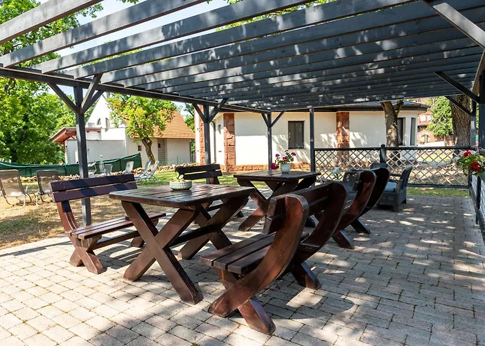 Csillag * Balatonalmádi